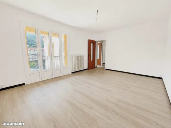Appartement T2 avec terrasse, garage et cave