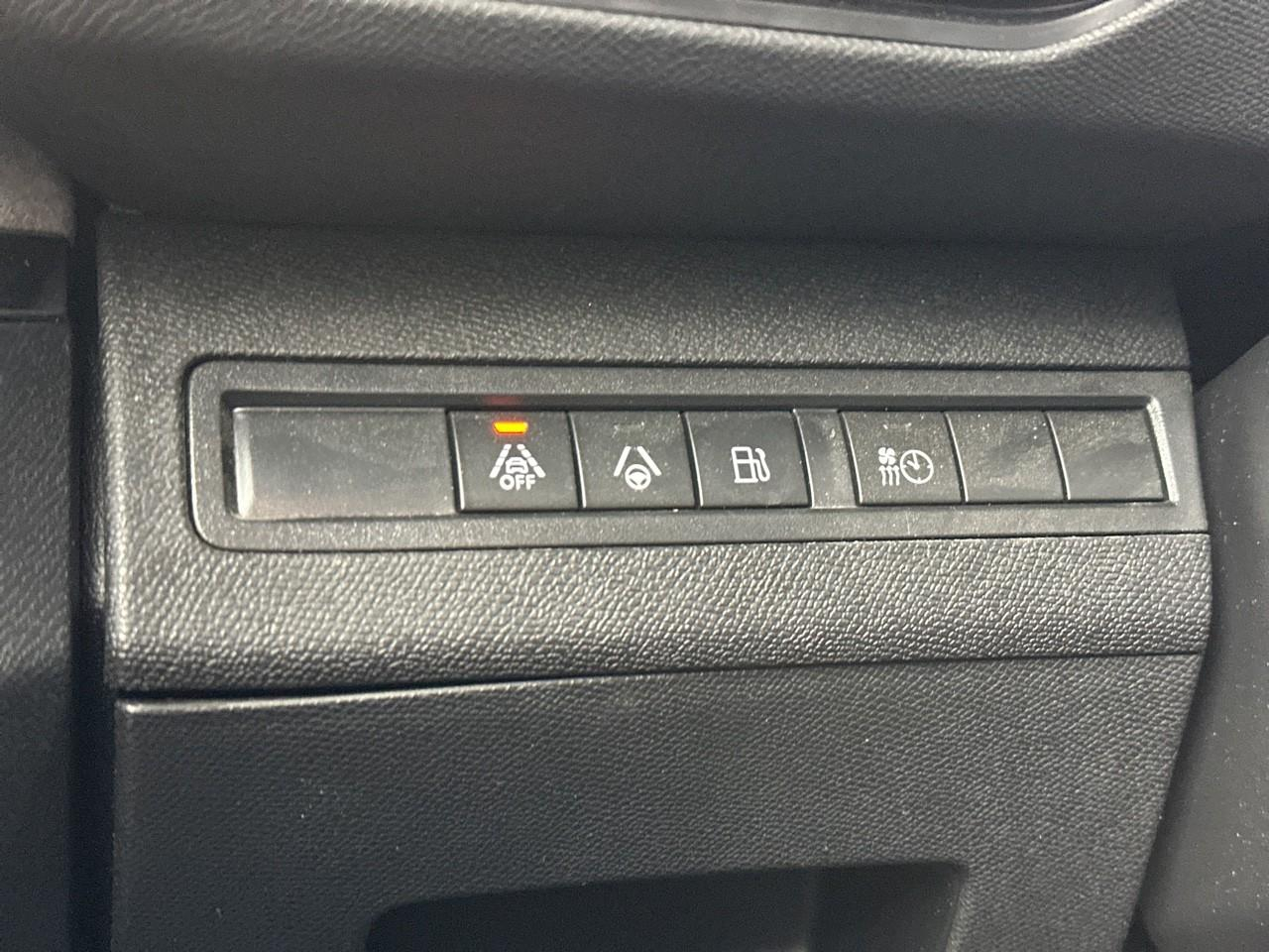 Peugeot 3008 hybrid 225 e-eat8 gt — photo 17