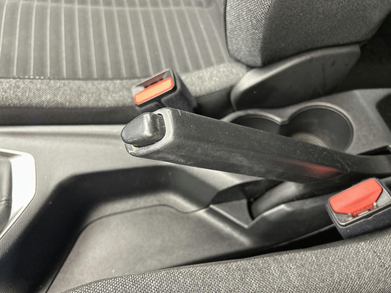 Peugeot 208 bluehdi 100 s&s bvm6 style — photo 18