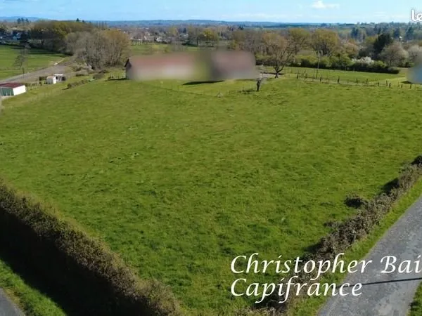 Terrain 5 000 m² Dompierre Sur Besbre