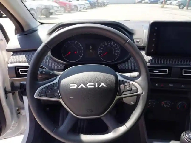 Dacia Sandero sce 65 — photo 11