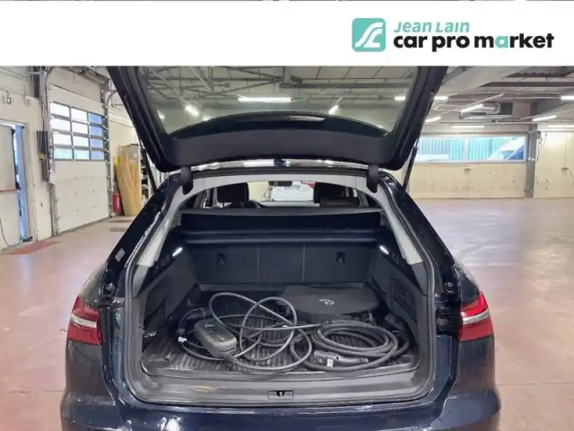 Audi A6 avant 50 tfsie 299 ch s tronic 7 quattro — photo 14
