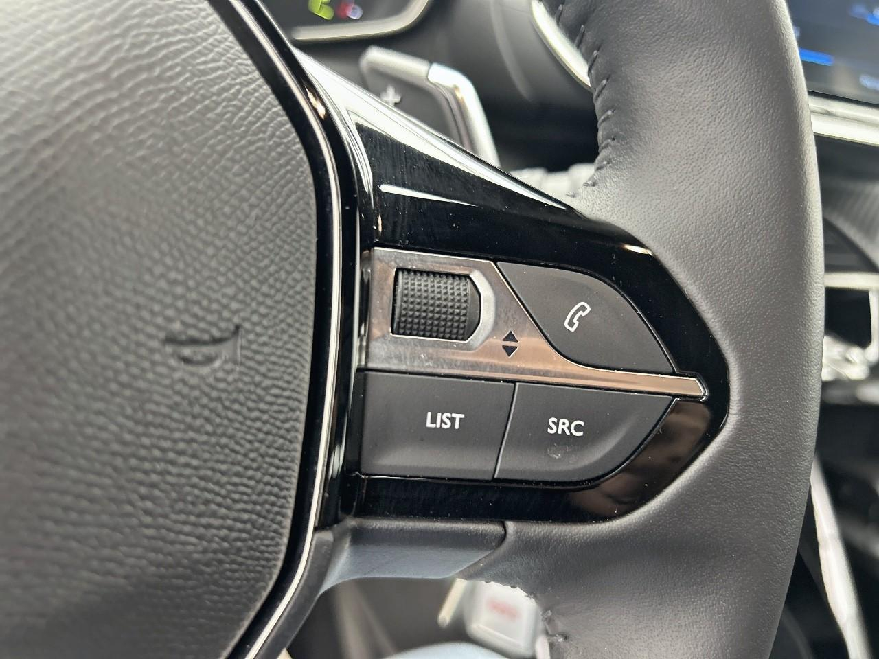 Peugeot 2008 hybrid 145 e-dcs6 style — photo 26