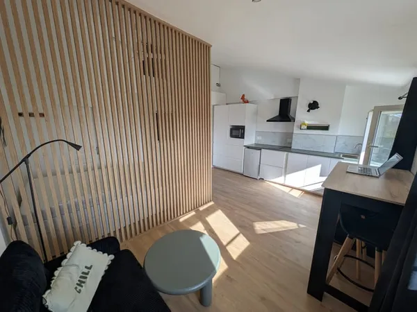 Studio meublé entièrement rénové Toulon, secteur Place d'A