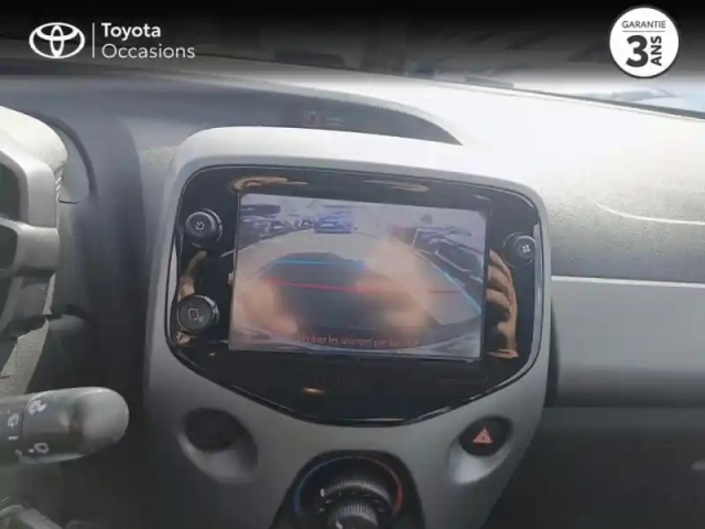 Toyota Aygo 1.0 vvt-i 72ch x-play 5p my20 — photo 15