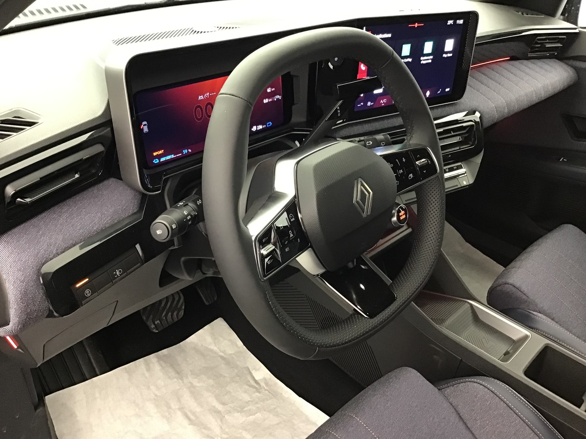 Renault R4 — photo 10