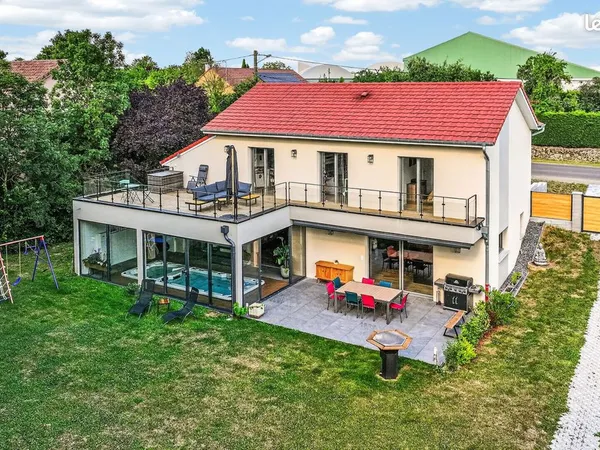 Maison 5 pièces 160 m²