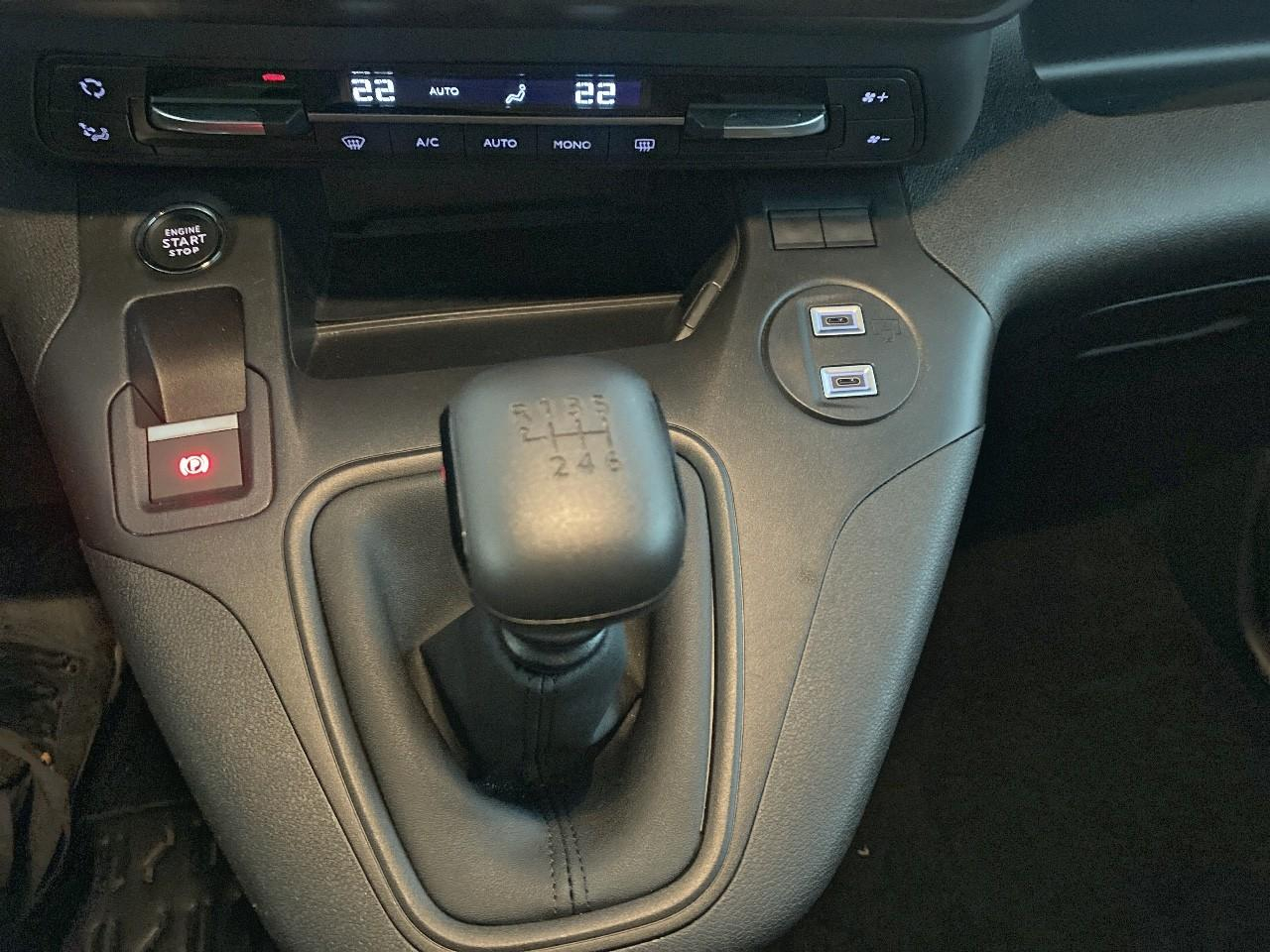 Citroën Berlingo diesel 100 ch m manuelle max — photo 16