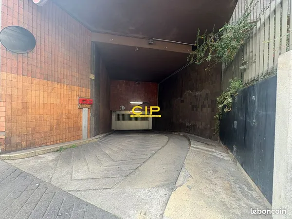 Parking/box 11 m² paris