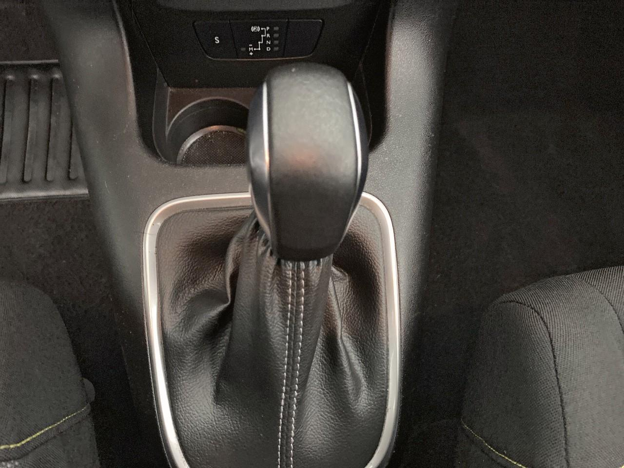 Citroën C3 puretech 110 s&s eat6 shine — photo 24