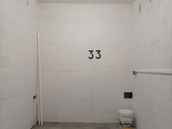 Box en sous sol dans parking sécurisé par vidéosurveillance