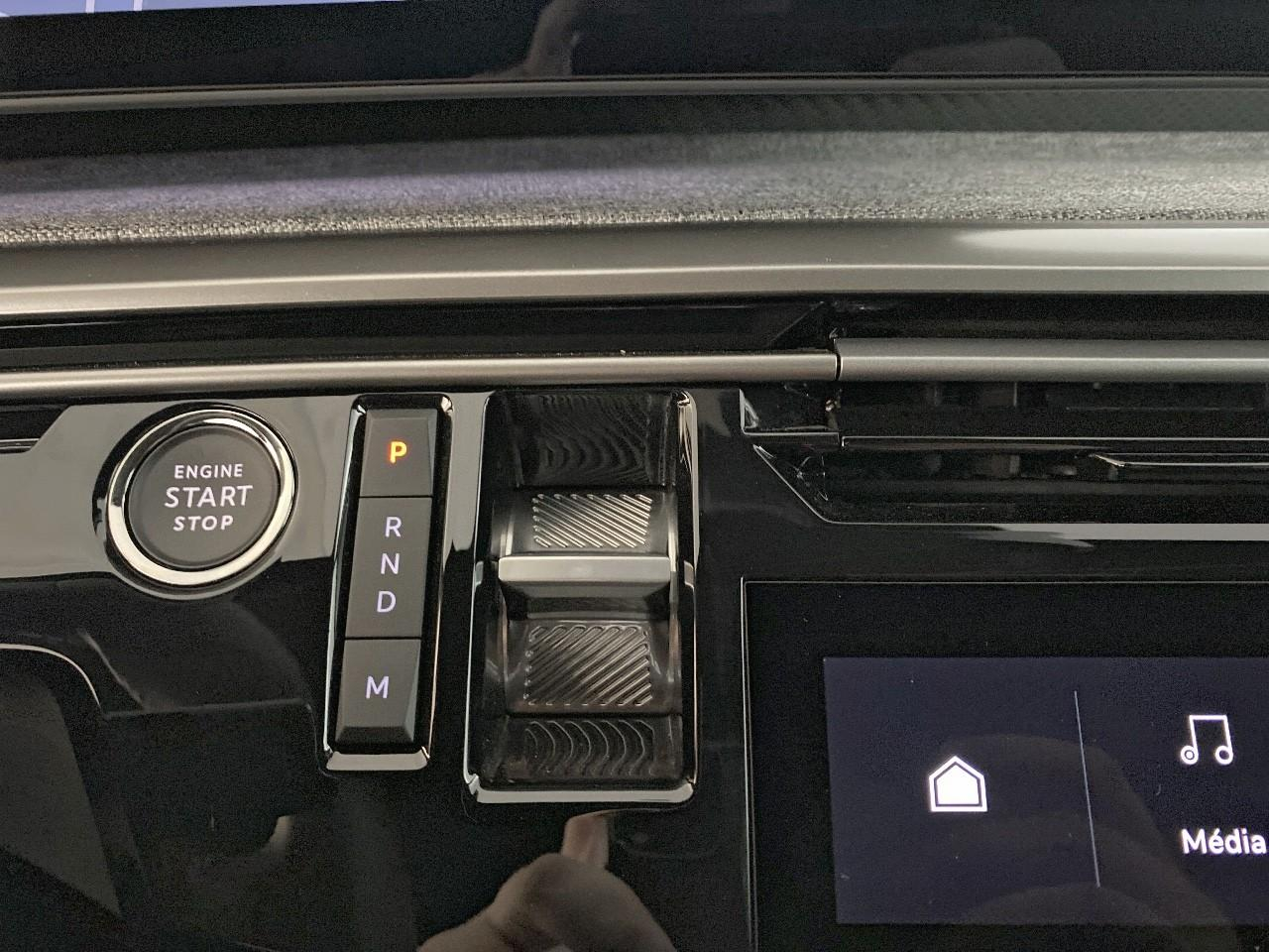 Peugeot 3008 hybrid 145 e-dcs6 allure — photo 15