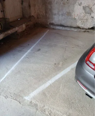 Place de parking moto centre ville