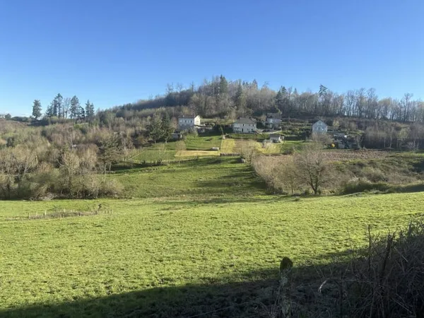 Terrain 2933 m²