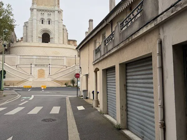 Garage + Box Valence basse ville