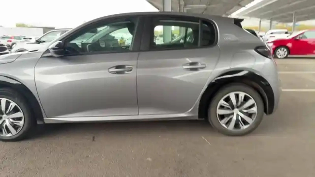 Peugeot 208 electrique 50 kwh 136ch — photo 3