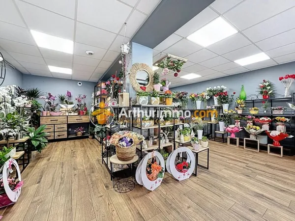 Fonds de commerce 2 pièces 220 m²