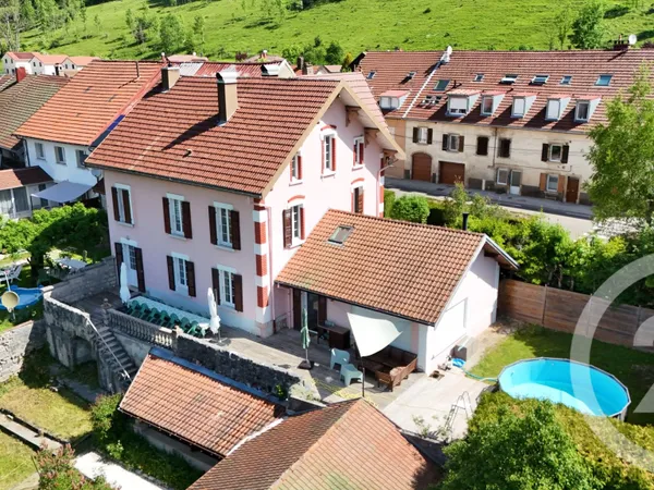 Maison 14 pièces 280 m²