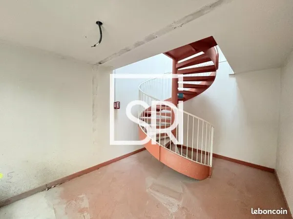 Bureaux, local commercial 284 m² CLERMONT FERRAND