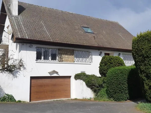 Maison au calme avec jardin et étang prox Cambrai