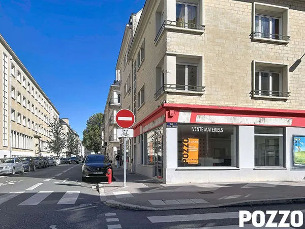 Local commercial 1 pièce 60 m²