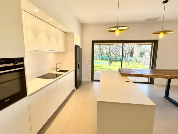 LUYNES VILLA NEUVE 130M² PISCINE IBS BLAQUE