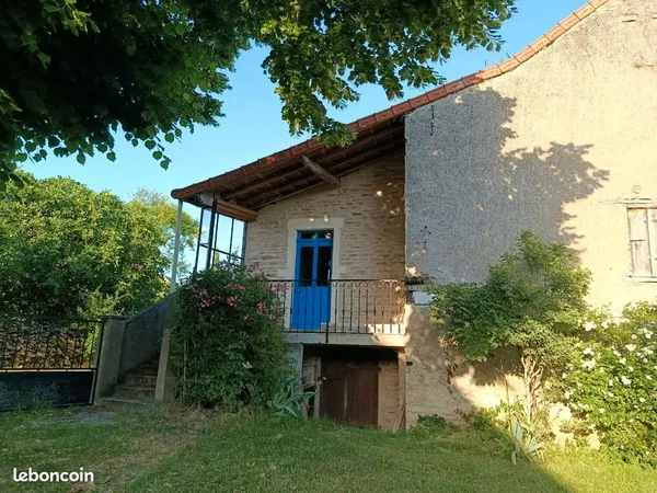 Petite maison meublée