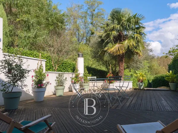 Collonges-au-Mont d'Or - Appartement de 99 m² - 2 Chambres - Jardin environ 300m²