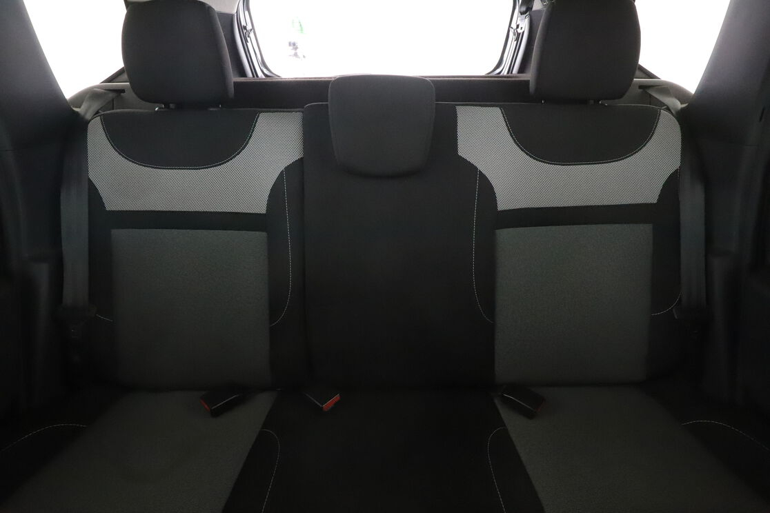 Dacia Duster 1.5 dCi Black Touch 4x2 — photo 14