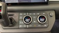 Land-Rover Defender 110 2.0 P300e PHEV X-Dynamic SE — photo 26