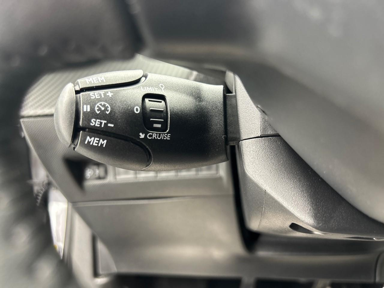 Peugeot 2008 100 s&s bvm6 style — photo 19