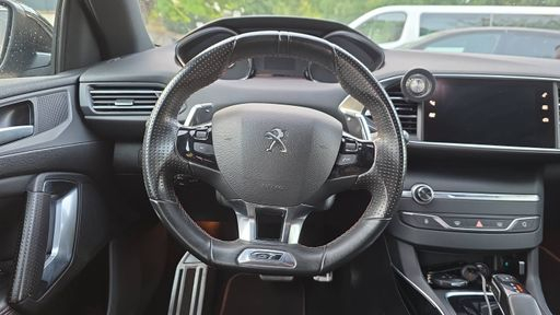 Peugeot 308 SW 1.6 Puretech 225 EAT8 - GT – 2018 – 120980 km – Essence – Boîte Automatique — photo 34