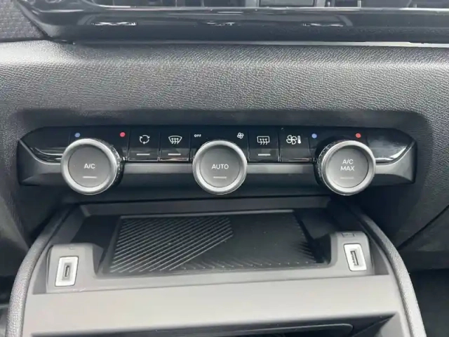 Citroën C4 hybride 145 e-dcs6 — photo 18