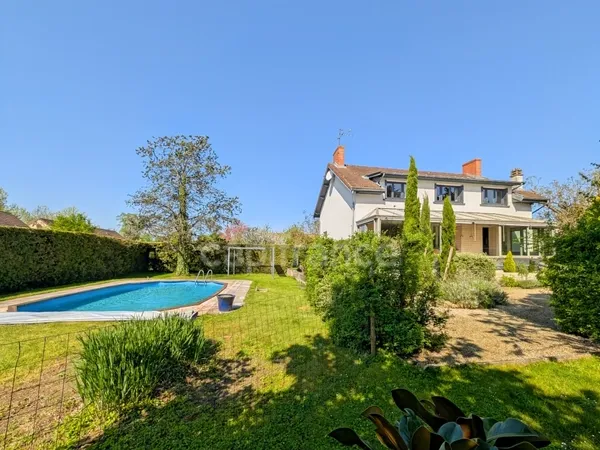 Maison 7 pièces 189 m²