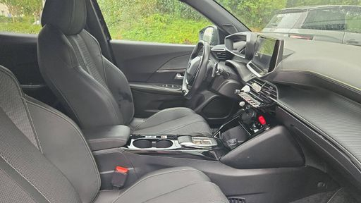 Peugeot 2008 1.2 Hybrid 136 e-DSC6 - GT – 2024 – 12942 km – Hybride essence – Boîte Automatique — photo 21