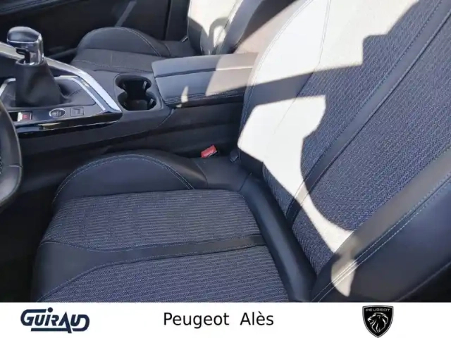 Peugeot 3008 puretech 130ch s&amp;s bvm6 — photo 9