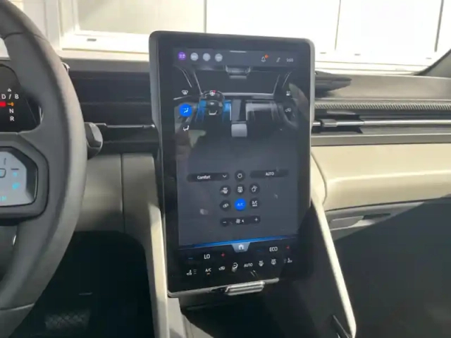Ford Explorer 286ch extended range 79kwh pack premium rwd — photo 5