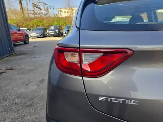 Kia Stonic 1.0 t-gdi 100 ch dct7 — photo 25