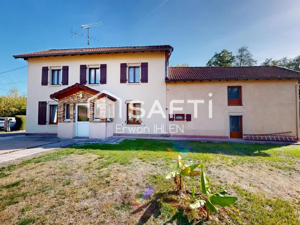 Maison 93 M2, 4 pièces 2/3 chambres,garage 2 places sur 8 ares de terrain
