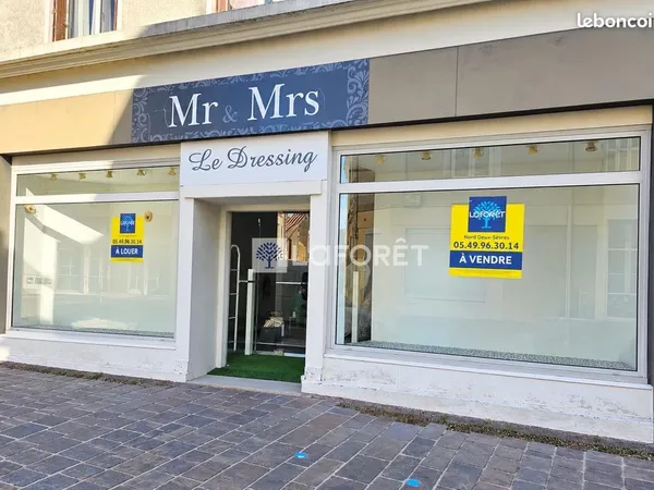 Local commercial 132 m² THOUARS