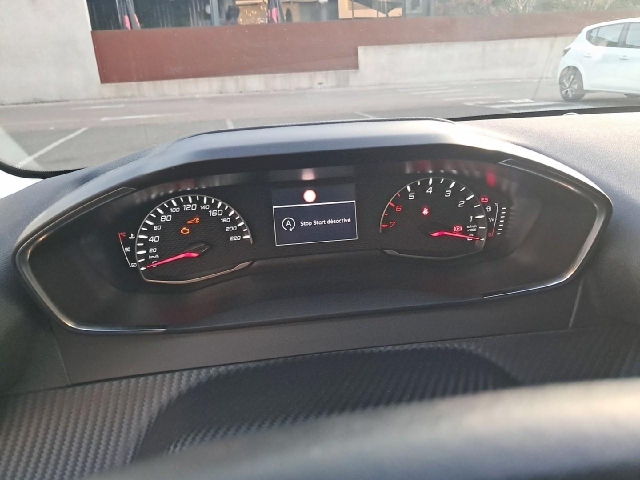 Peugeot 208 puretech 75 s&s bvm5 active pack — photo 10