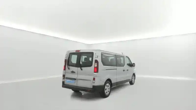 Renault Trafic l2 dci 150 energy s&amp;s — photo 14