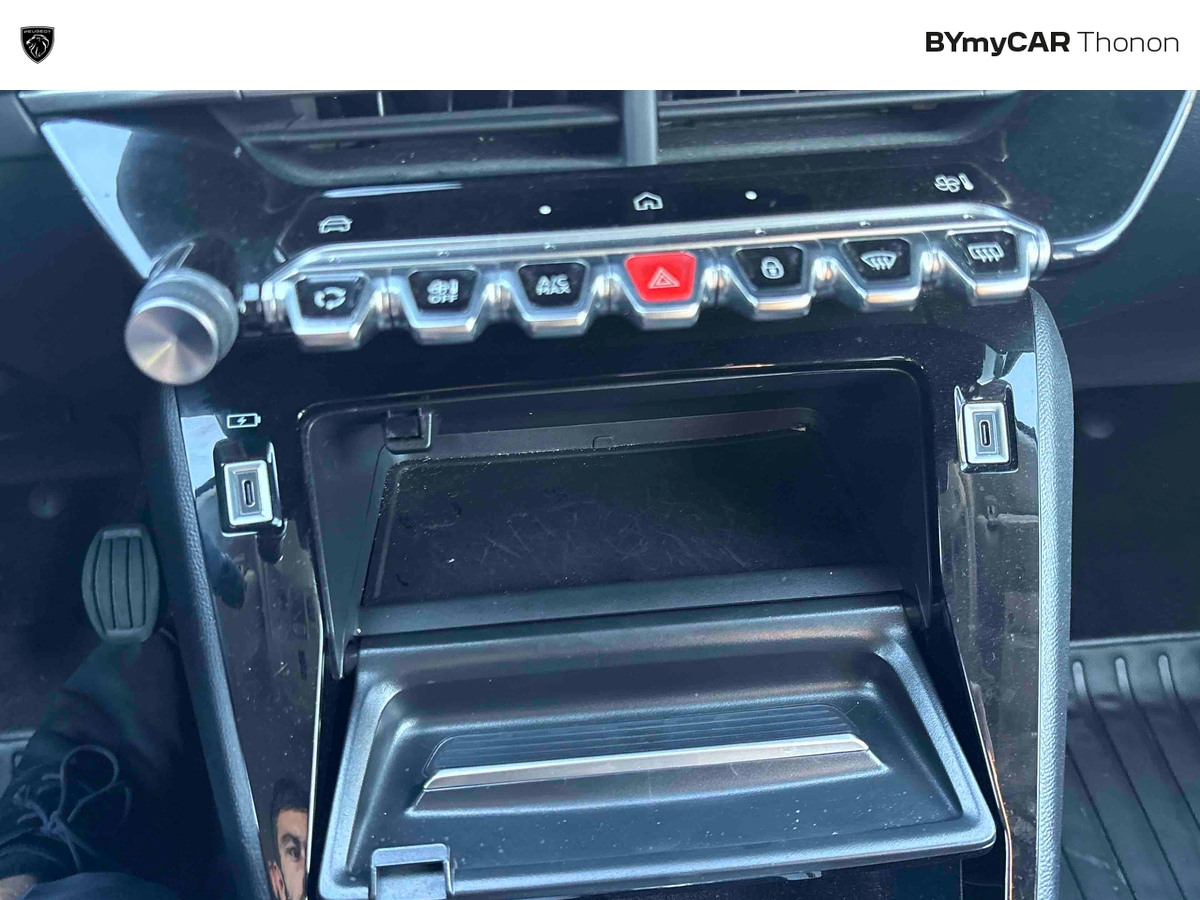 Peugeot 208 100 S&amp;S BVM6 — photo 27