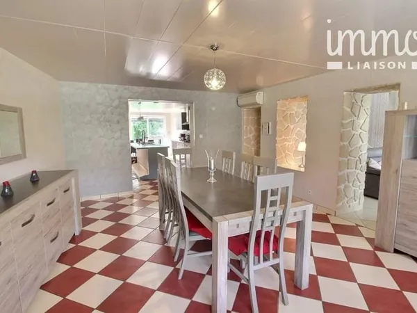 A VENDRE maison COUSANCES AU BOIS 10 pièces 212 M²