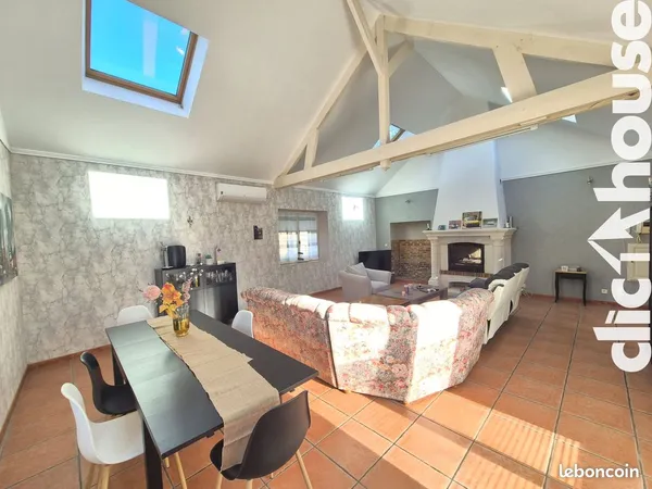 Maison 8 pièces 181 m²
