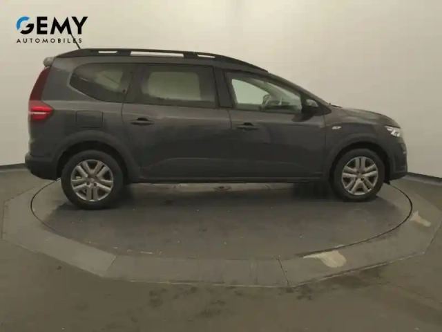 Dacia Jogger tce 110 7 places — photo 4