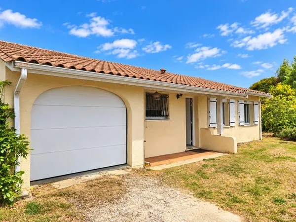 LE HAILLAN - MAISON DE PLAIN PIED SUR GRANDE PARCELLE - 3 ch