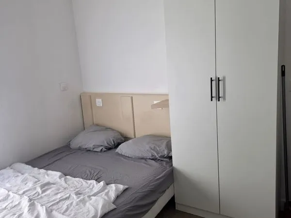 Suite meublée en colocation - cuisine et salle de bain privées