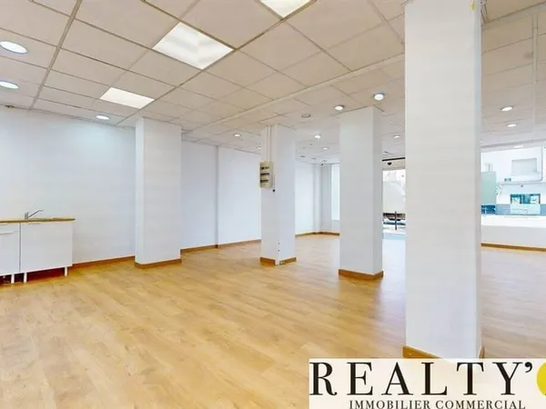 Boutique 2 pièces 90 m²
