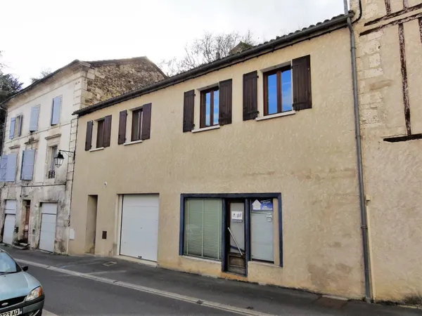 Maison, garage et jardin